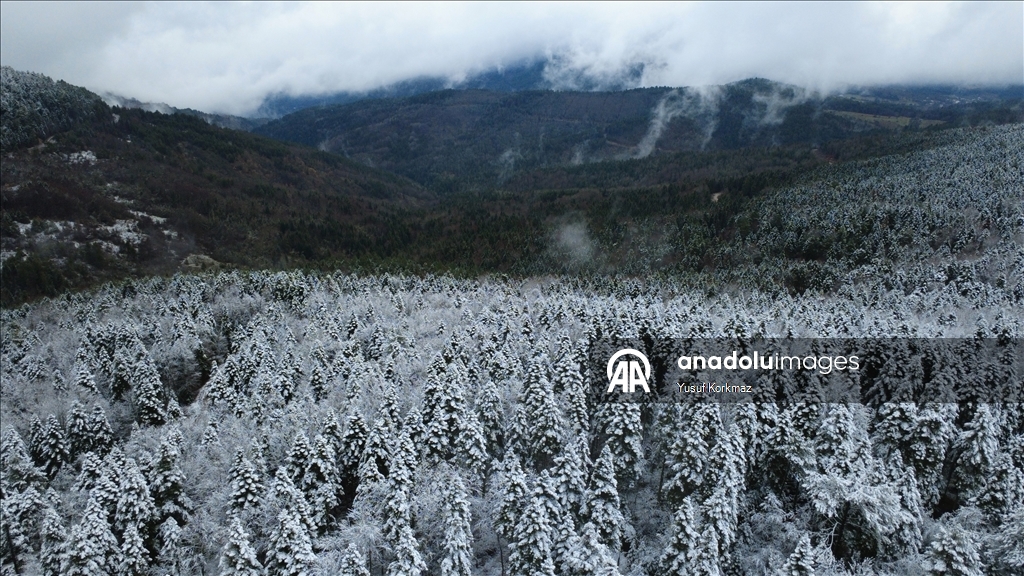 Karabük'ün yüksek kesimlerinde kar yağışı etkisini sürdürüyor