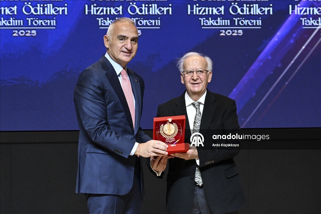"2025 Türk Diline Hizmet Ödülleri" sahiplerini buldu