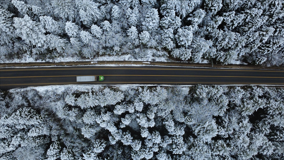 Yurdun bazı kesimleri karla beyaza büründü