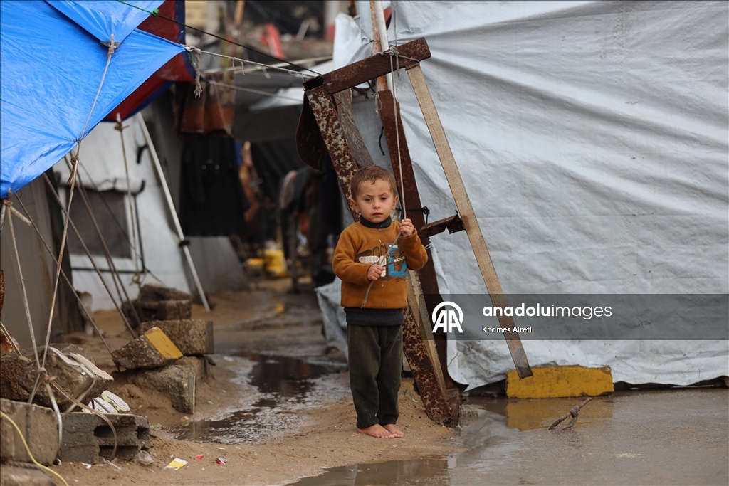 Наводнение затопило прибрежные лагеря в Газе