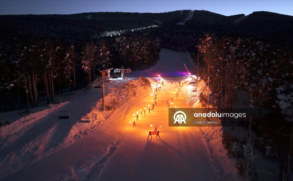 صاري قامش التركية.. افتتاح موسم التزلج بعرض بالمشاعل