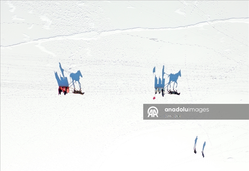 Li ser Gola Çildirê ya beşeke wê cemed girtiye kelecana xizeka hespan dest pê kir