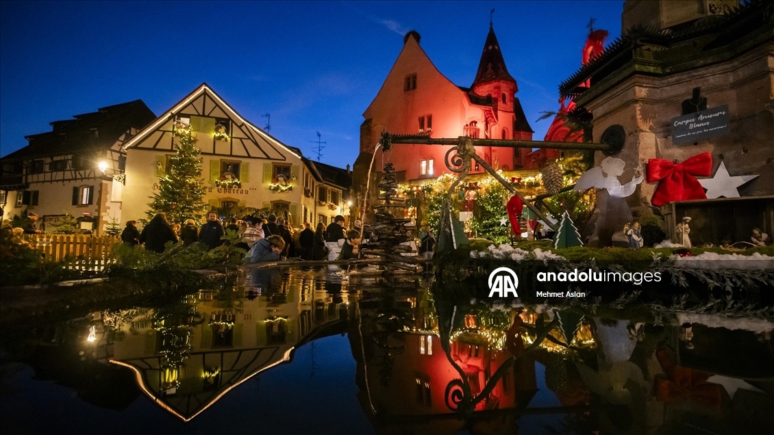 Eguisheim kasabası Noel döneminde ziyaretçilerini ağırlıyor