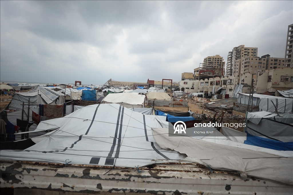 Наводнение затопило прибрежные лагеря в Газе