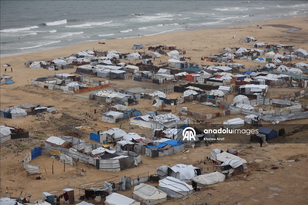 Наводнение затопило прибрежные лагеря в Газе