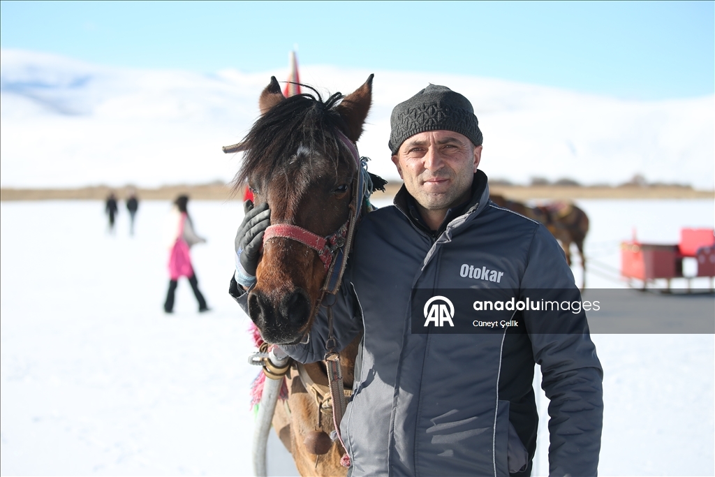 Li ser Gola Çildirê ya beşeke wê cemed girtiye kelecana xizeka hespan dest pê kir