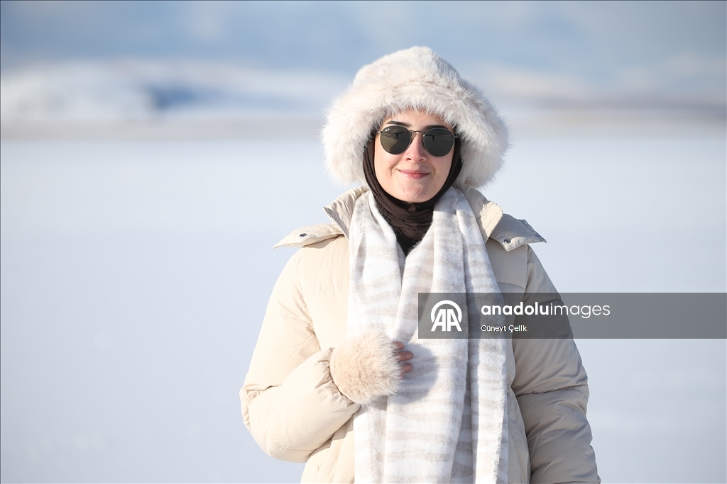 Li ser Gola Çildirê ya beşeke wê cemed girtiye kelecana xizeka hespan dest pê kir