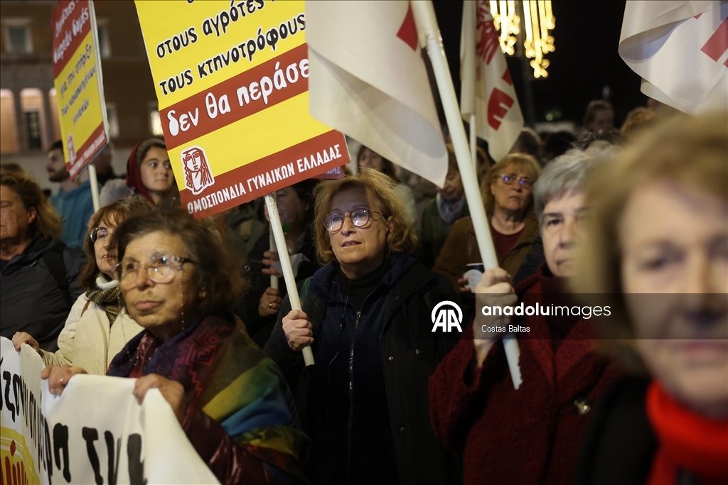 В Греции бастуют в знак протеста против роста налогов