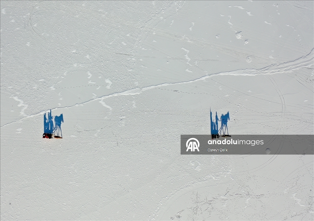 Li ser Gola Çildirê ya beşeke wê cemed girtiye kelecana xizeka hespan dest pê kir