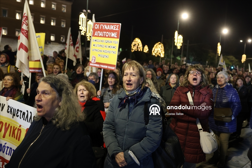 В Греции бастуют в знак протеста против роста налогов