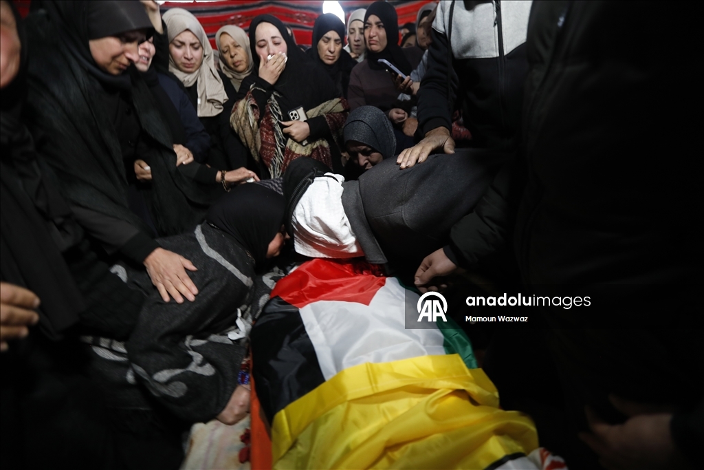 17-летний палестинец Аммар Яссер Сабах был убит во время израильского рейда на оккупированном Западном берегу