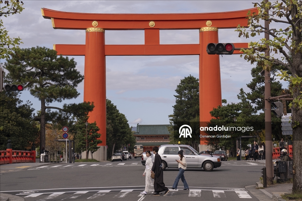 Stili i veshjes Kimono, një traditë e gjallë në Japoni