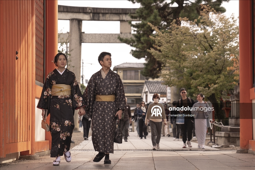 Stili i veshjes Kimono, një traditë e gjallë në Japoni
