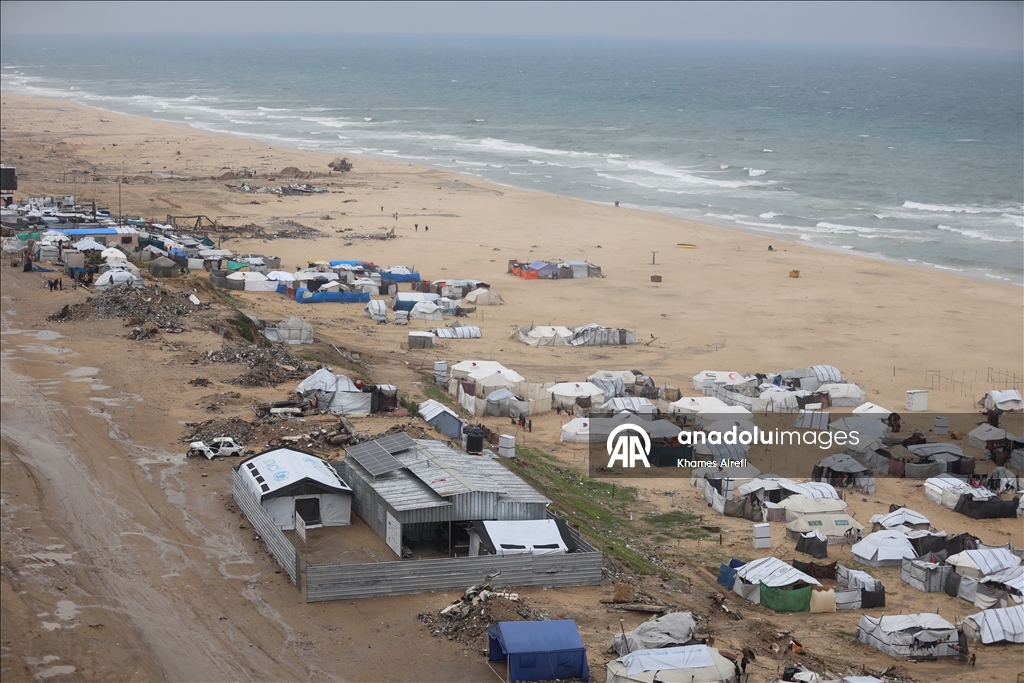 Наводнение затопило прибрежные лагеря в Газе