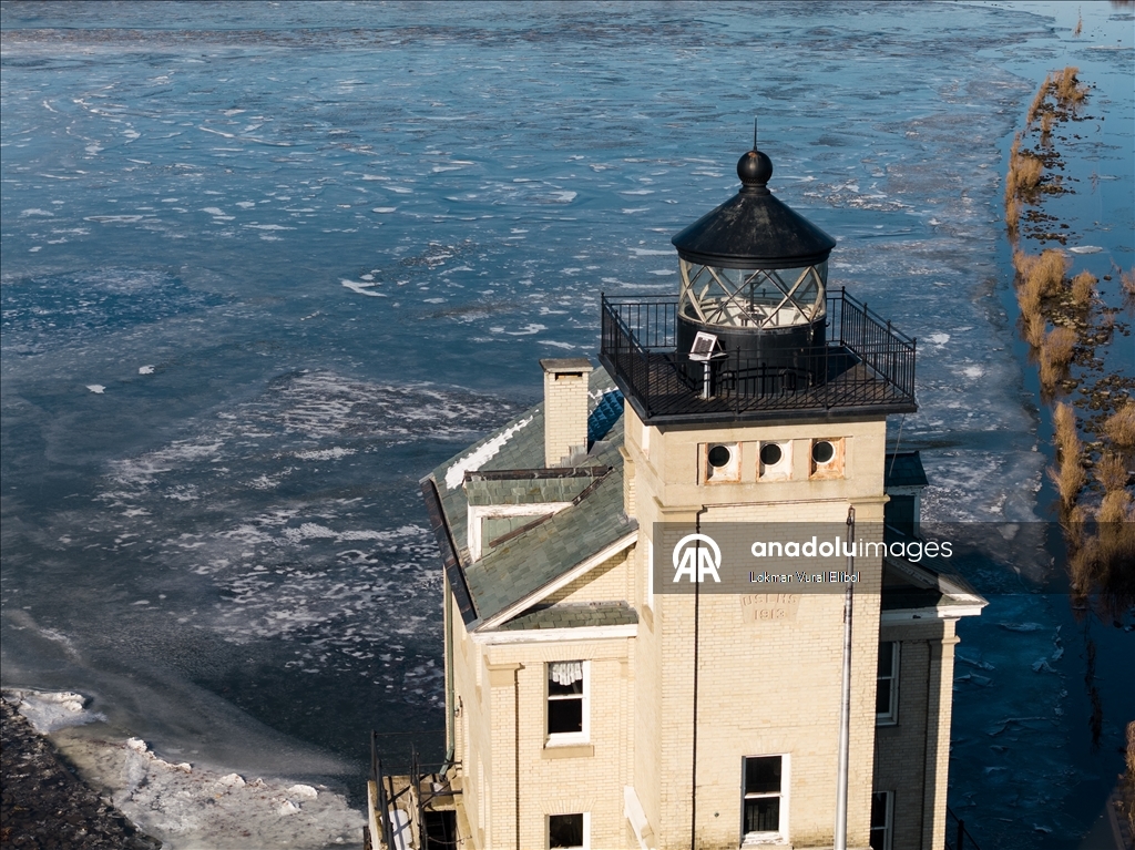 В Кингстоне река Гудзон покрылась льдом из-за сильных морозов