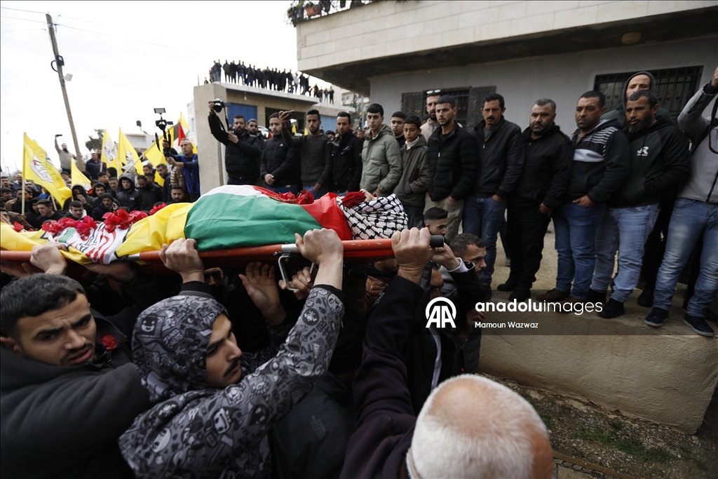 17-летний палестинец Аммар Яссер Сабах был убит во время израильского рейда на оккупированном Западном берегу