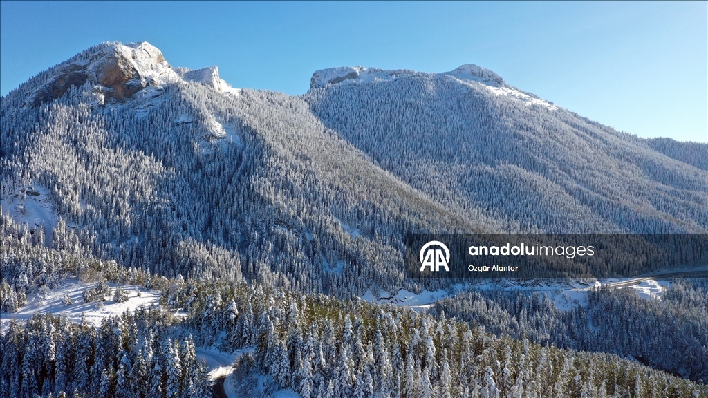 Beyaz örtüyle kaplanan Küre Dağları dron ile görüntülendi