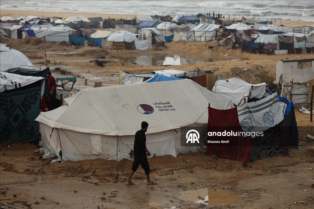 Наводнение затопило прибрежные лагеря в Газе