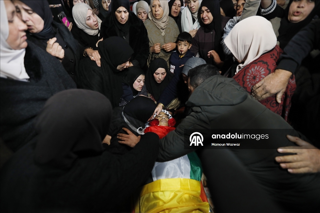 17-летний палестинец Аммар Яссер Сабах был убит во время израильского рейда на оккупированном Западном берегу