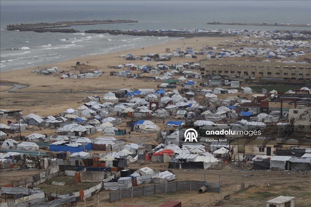 Наводнение затопило прибрежные лагеря в Газе