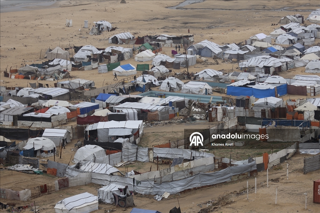 Наводнение затопило прибрежные лагеря в Газе