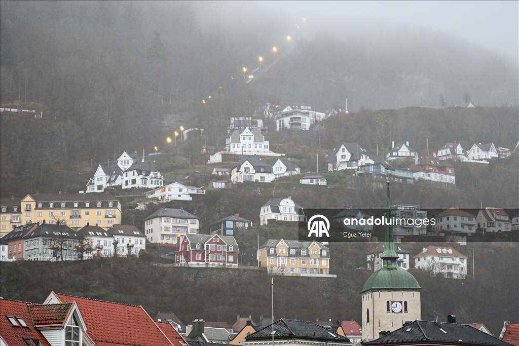 Bergeni, "qyteti i shtatë maleve" në Norvegji