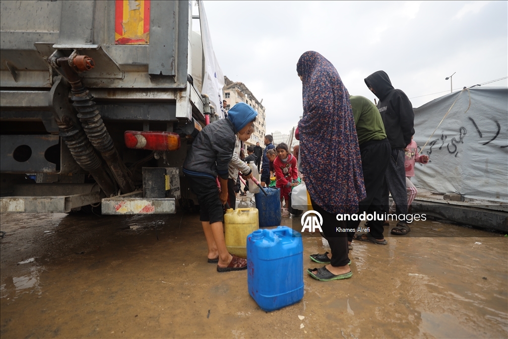 В прибрежных лагерях Газы усиливается кризис с питьевой водой