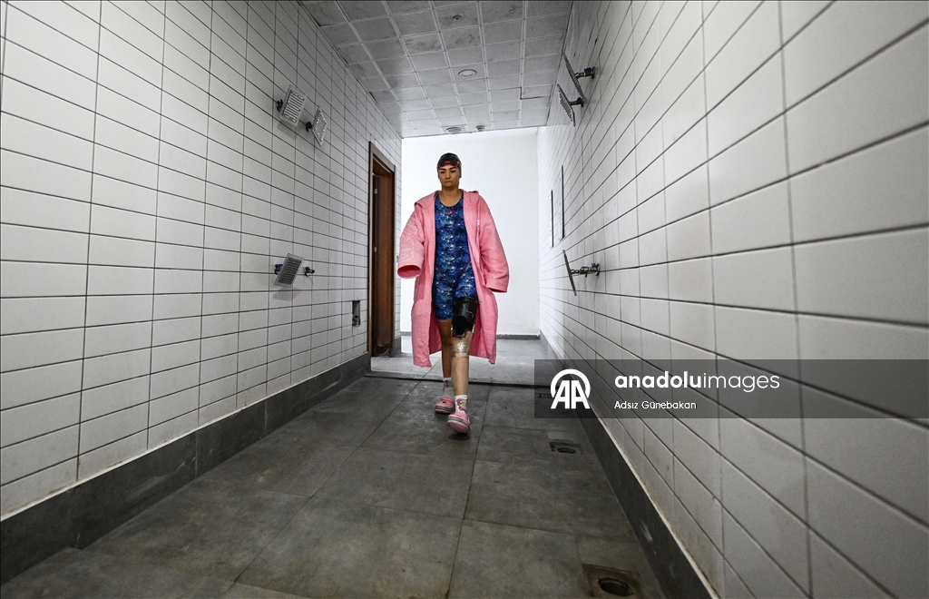 Sudan korkan engelli genç kız, yüzmede 48 madalya kazandı