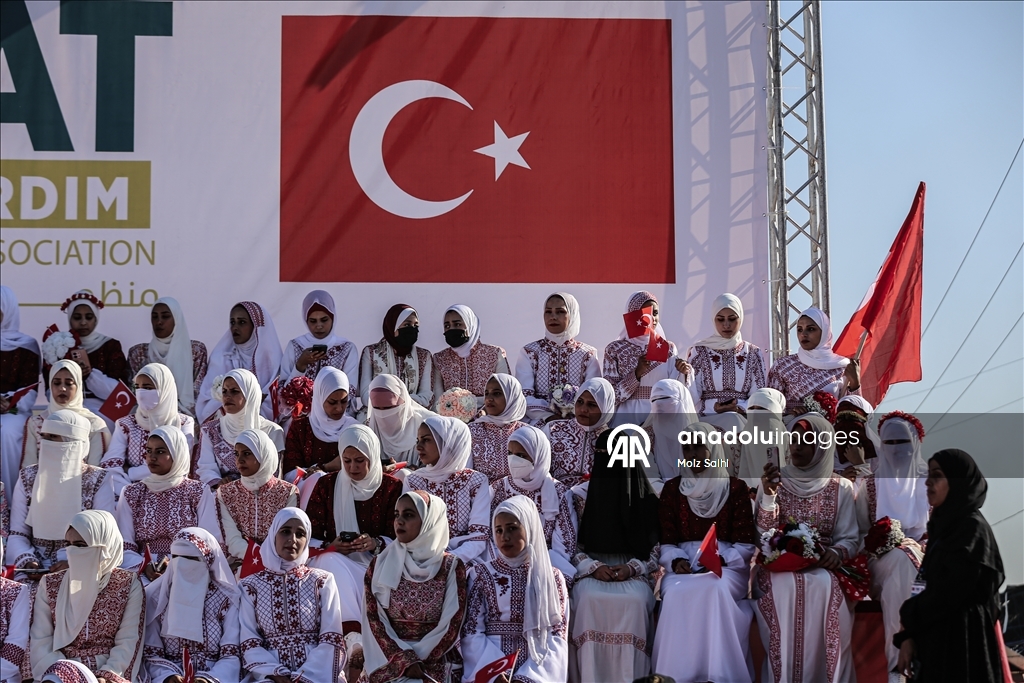 تركيا تمنح غزة لحظة فرح.. 406 عرسان وعرائس يتحدَّون الحرب بالأمل