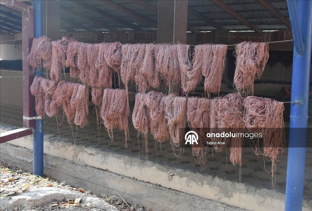 Символ ручного труда и мастерства: шелковые ковры Самарканда