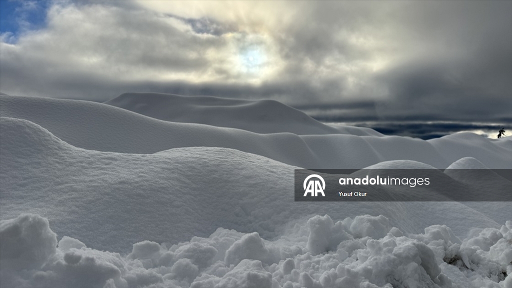 Türkiye’nin biyosfer rezervi alanı Camili Havzası beyaz örtü ile kaplandı