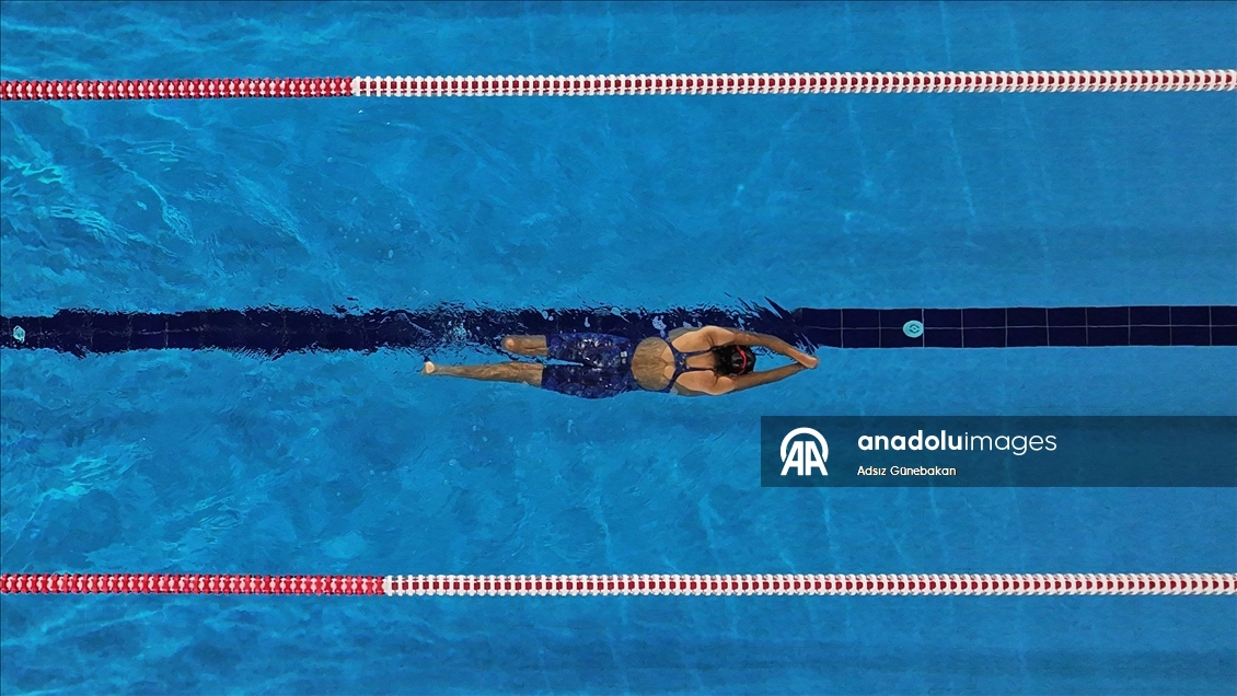 Sudan korkan engelli genç kız, yüzmede 48 madalya kazandı