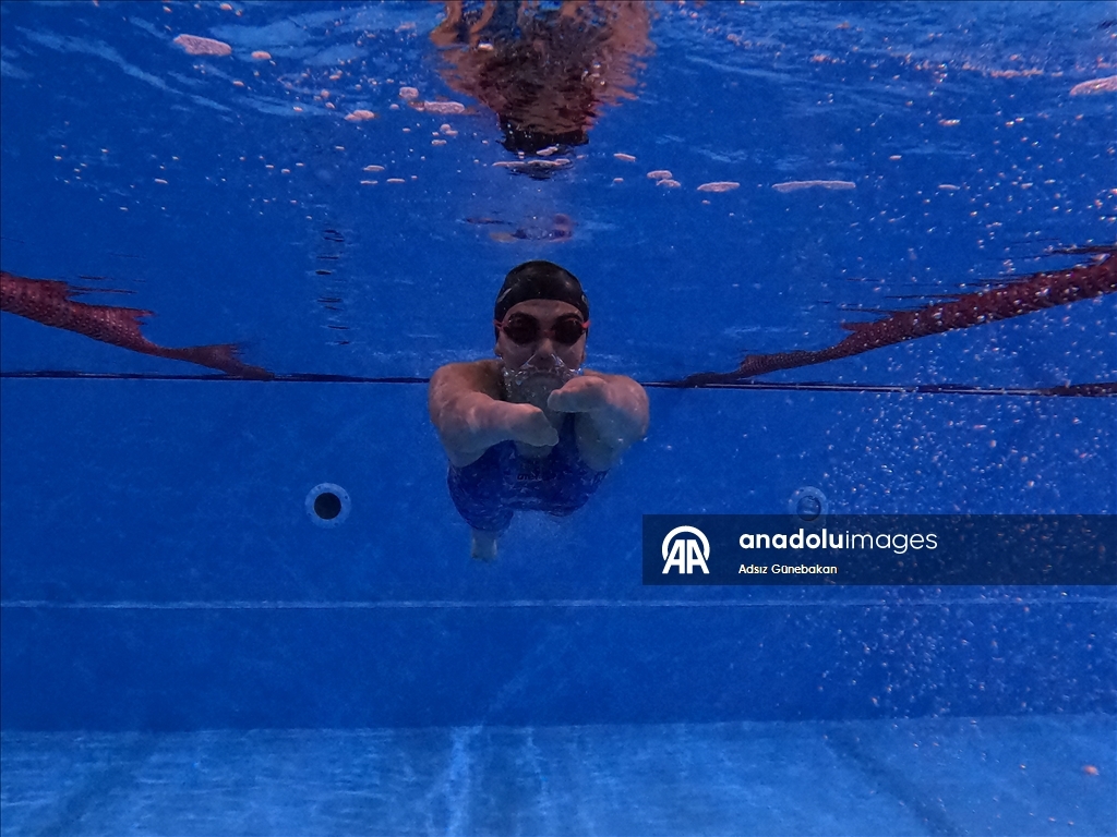 Sudan korkan engelli genç kız, yüzmede 48 madalya kazandı