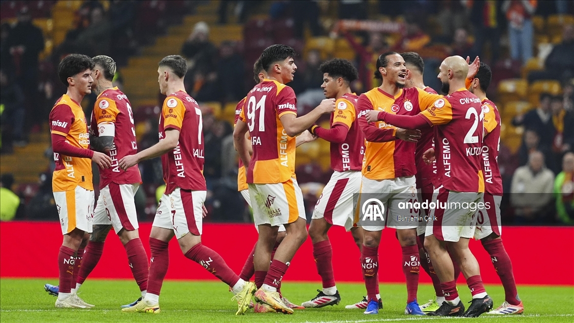 Galatasaray, sahasında RAMS Başakşehir'i mağlup etti