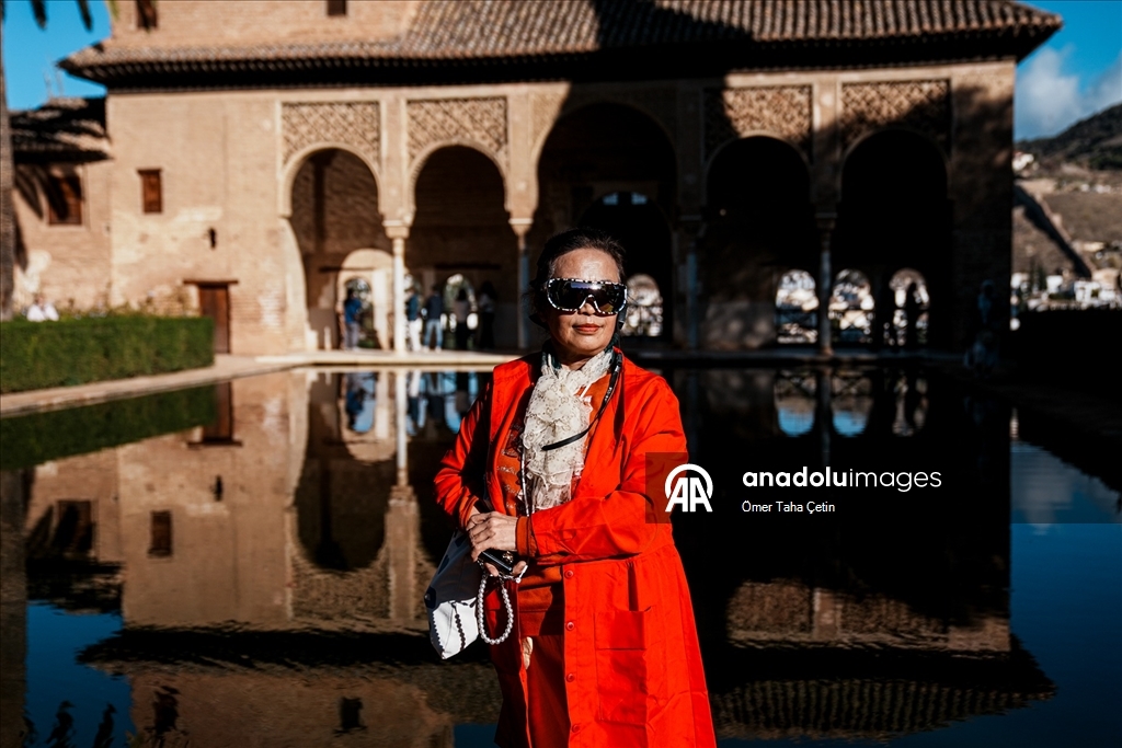 “Endülüs’ün Kızıl Tacı: El Hamra Sarayı”