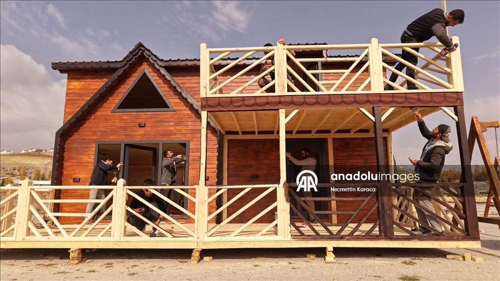 Vanlı kardeşlerin ürettiği çevre dostu ahşap evler birçok ile satılıyor