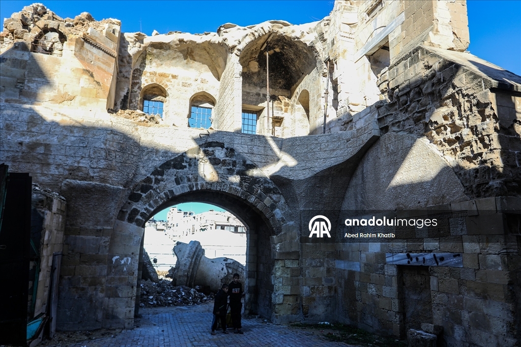 Han Yunus’taki Barkuk Kalesi İsrail saldırılarında tahrip oldu