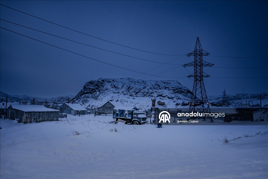 Jeta në skajin e Arktikut: Fshati Teriberka përballë natyrës së ashpër dhe rikthimit të vëmendjes turistike