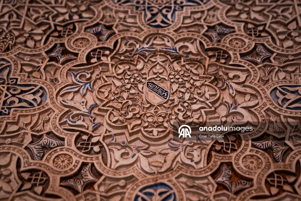 “Endülüs’ün Kızıl Tacı: El Hamra Sarayı”