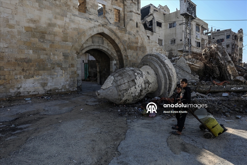 Han Yunus’taki Barkuk Kalesi İsrail saldırılarında tahrip oldu