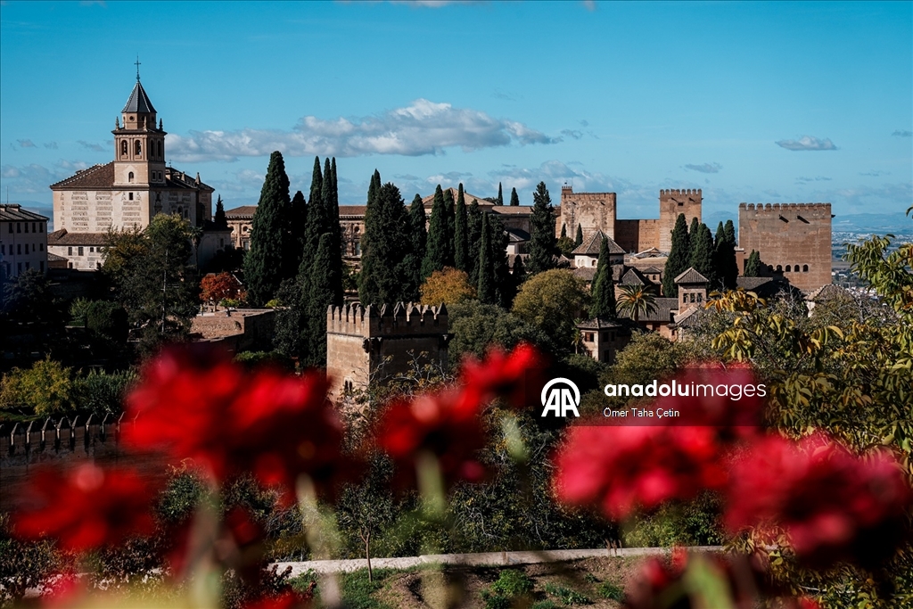 “Endülüs’ün Kızıl Tacı: El Hamra Sarayı”