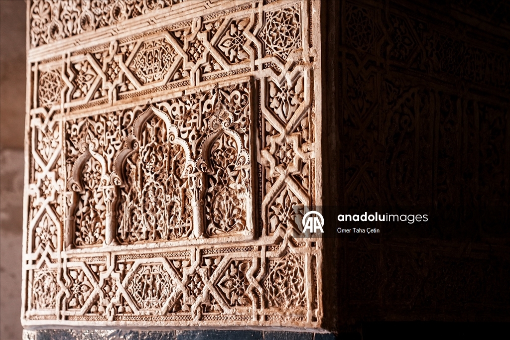 “Endülüs’ün Kızıl Tacı: El Hamra Sarayı”