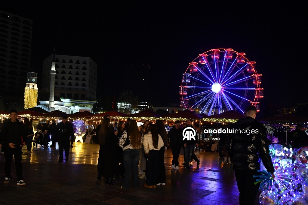 Подготовка к Новому году в Тиране