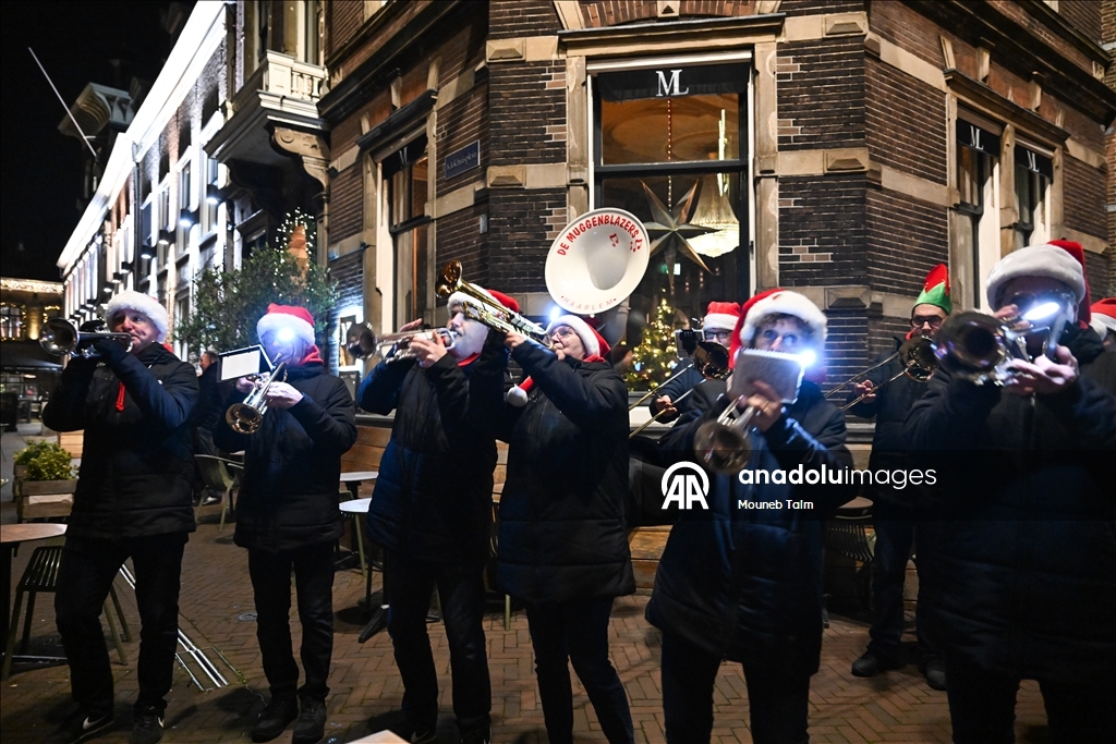 В рамках мероприятия SantaRun в Нидерландах состоялся сбор средств на борьбу с детской бедностью