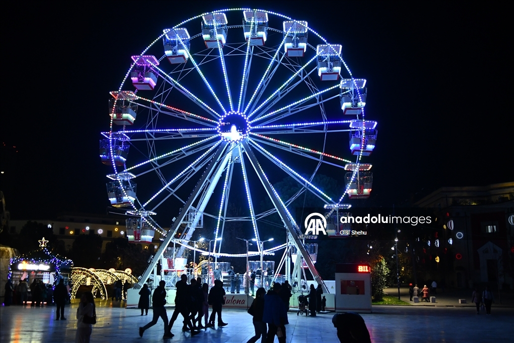 Подготовка к Новому году в Тиране