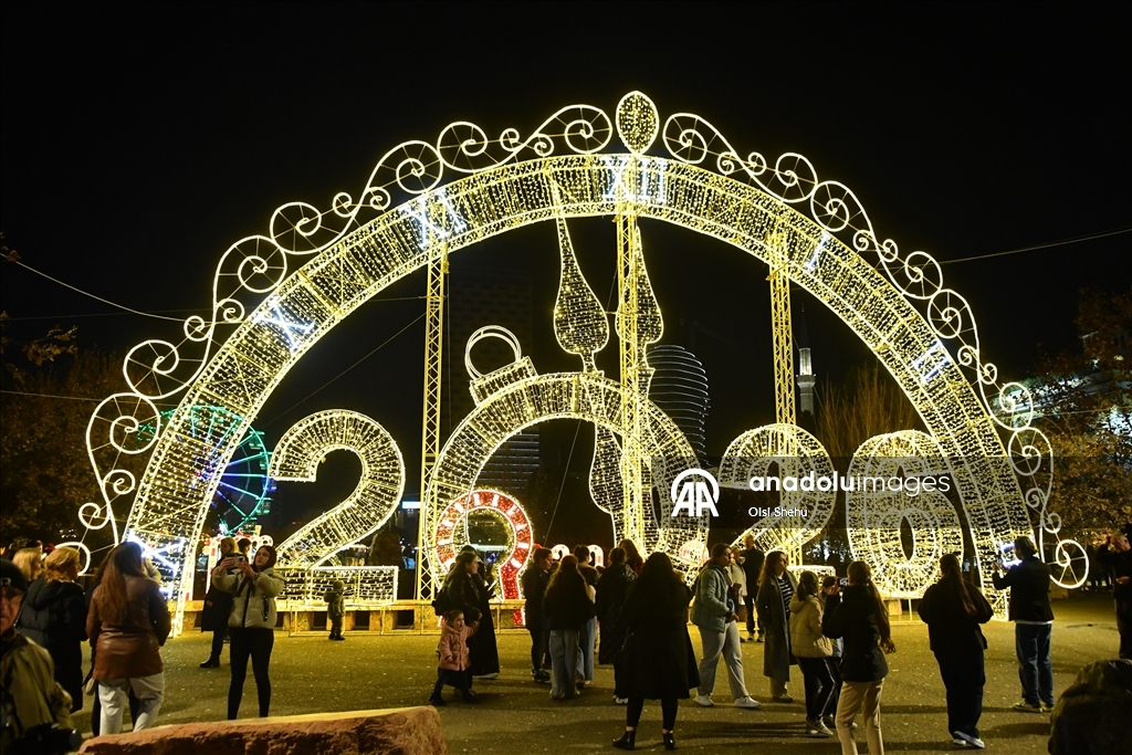 Подготовка к Новому году в Тиране