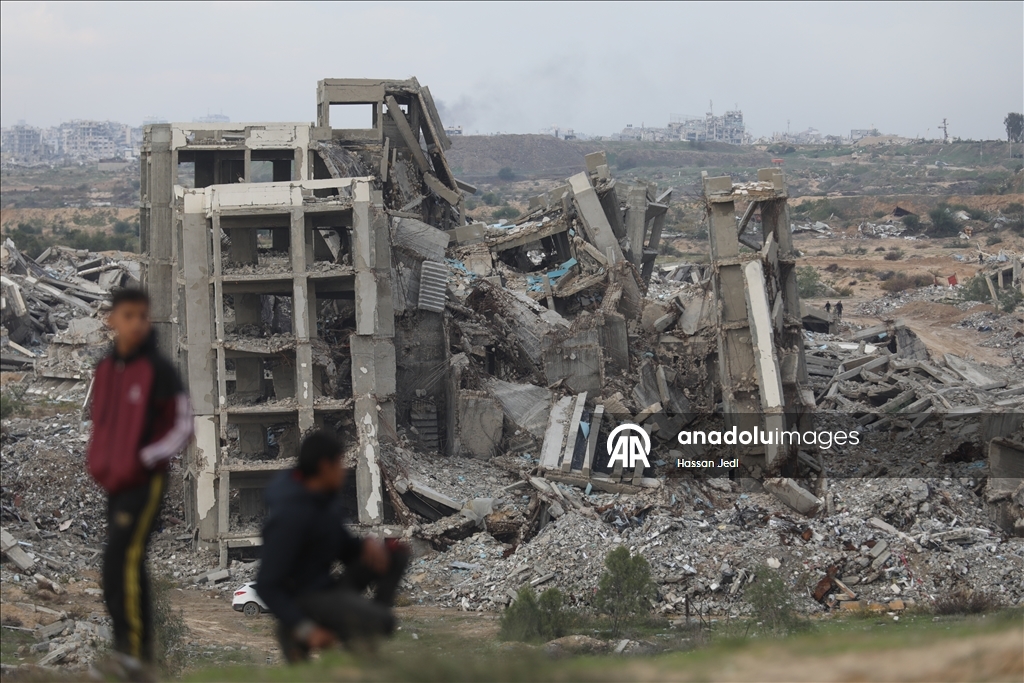 Gazze'de Nusayrat Mülteci Kampı’nda yıkımın gölgesinde günlük yaşam
