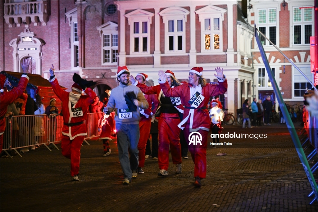 В рамках мероприятия SantaRun в Нидерландах состоялся сбор средств на борьбу с детской бедностью