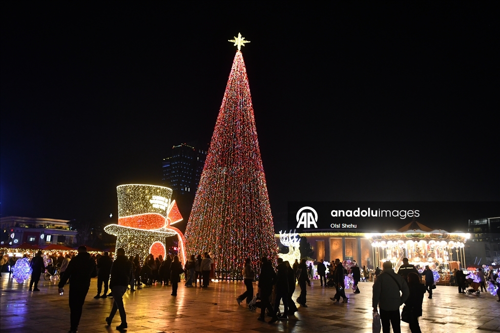 Подготовка к Новому году в Тиране