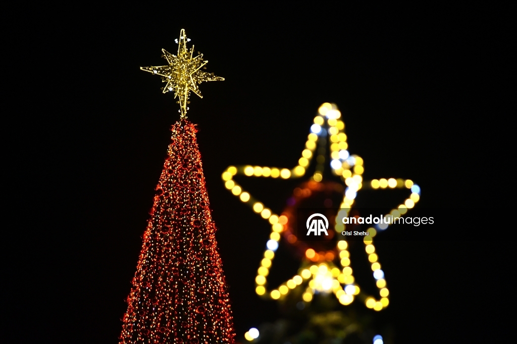 Подготовка к Новому году в Тиране